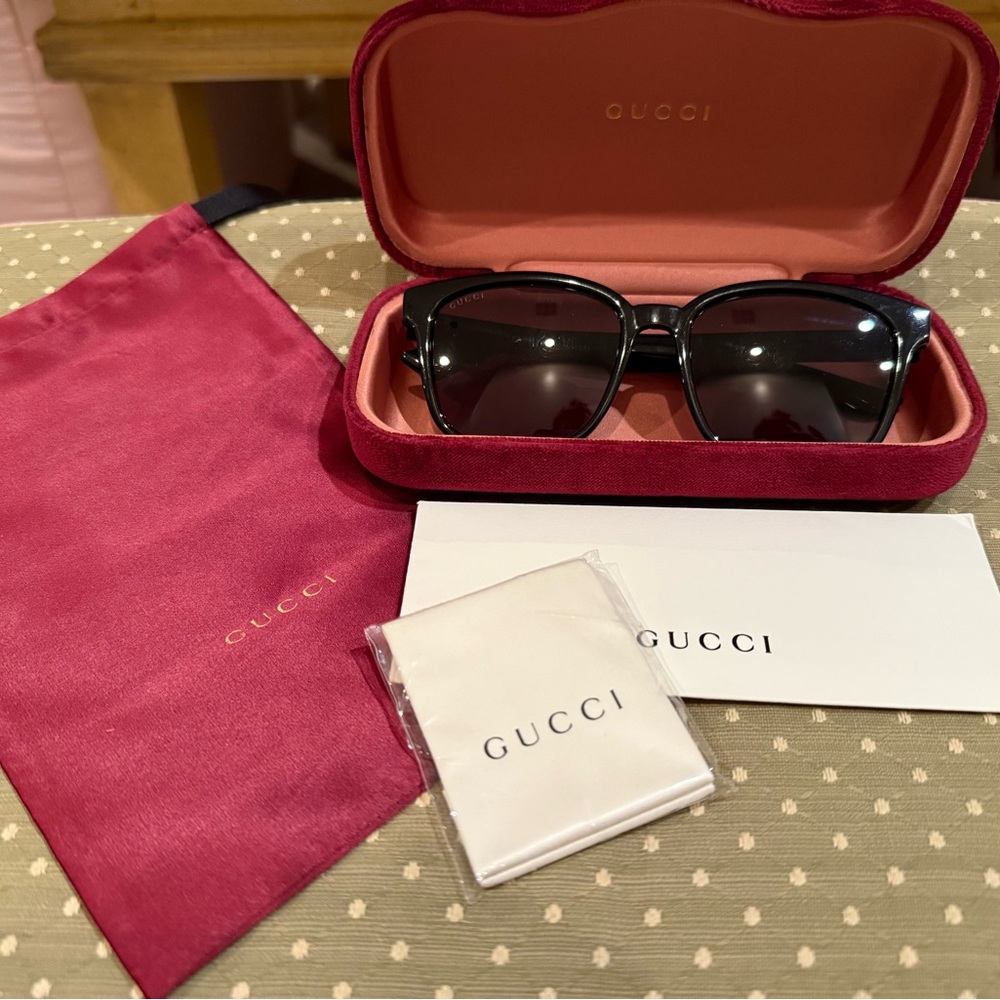 Gucci Square GG Gucci Men/Women’s Sunglasses Black GG0637SK - Picture 3 of 16